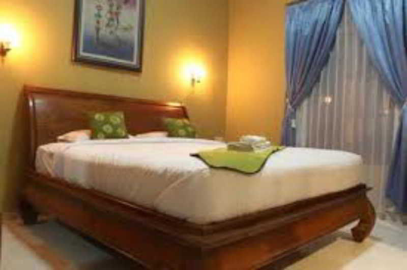 Hotel Ndalem Bantul à Yogyakarta Extérieur photo